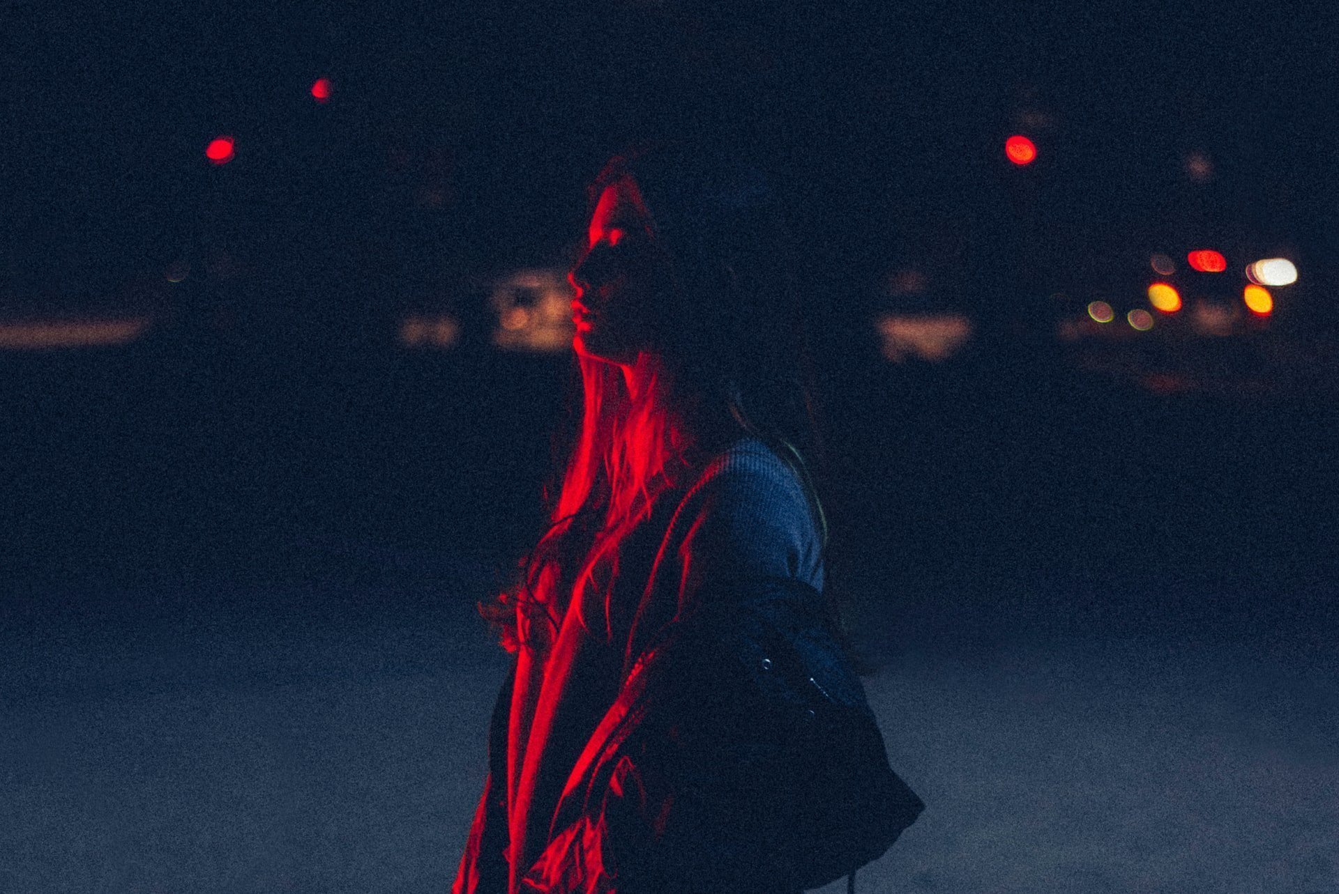 İnsanlar Farklı Bakış Açılarını ve Başkalarının Duygularını Neden Anlamıyor?