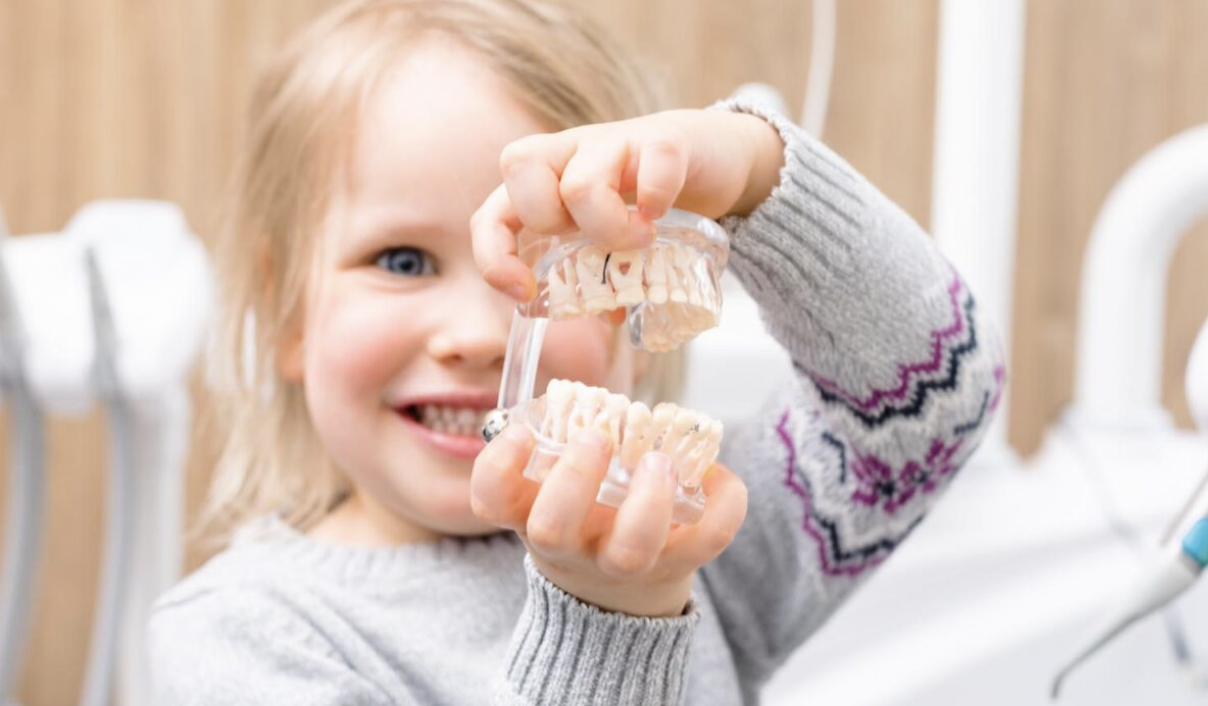 Çocuk Diş Doktoru Ankara: Çocuğunuzun Sağlıklı Diş Gelişimi İçin Neden Önemlidir?