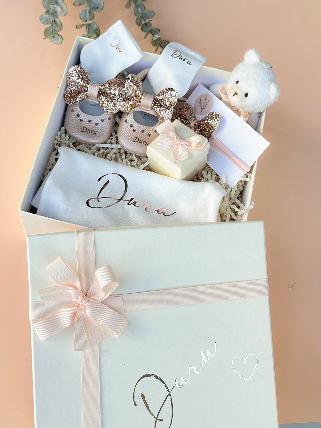 Yeni Doğan Ziyaretlerinde En Çok Tercih Edilen İsimli Bebek Hediyesi