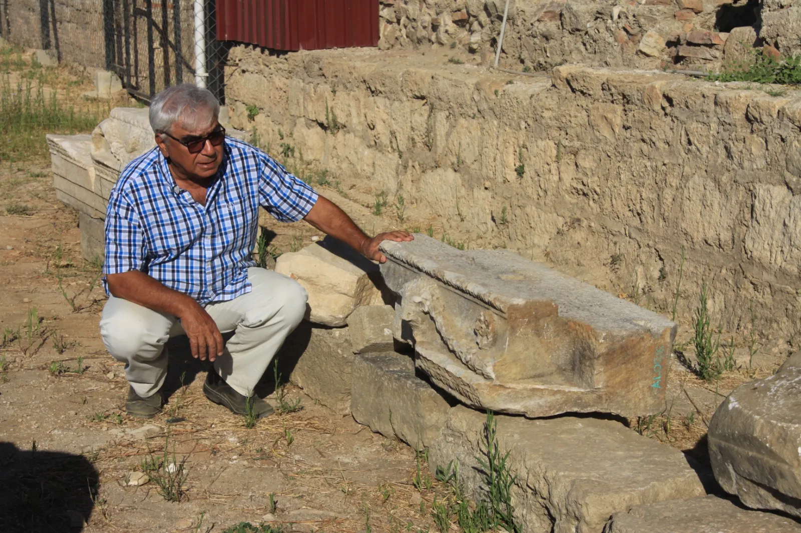 200 Yıllık Doğruları Değiştiren Bulgular Magnesia Antik Kenti’nin 37 Yıllık Kazı Serüveni Kitaplaştı